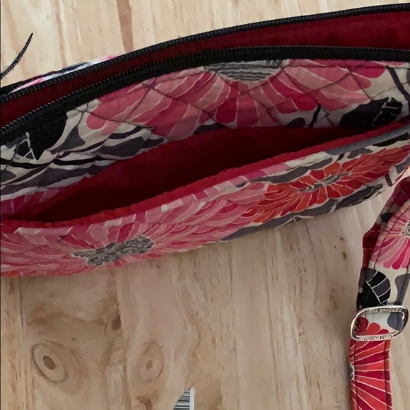 Vera Bradley Crossbody - Picture 2 of 5